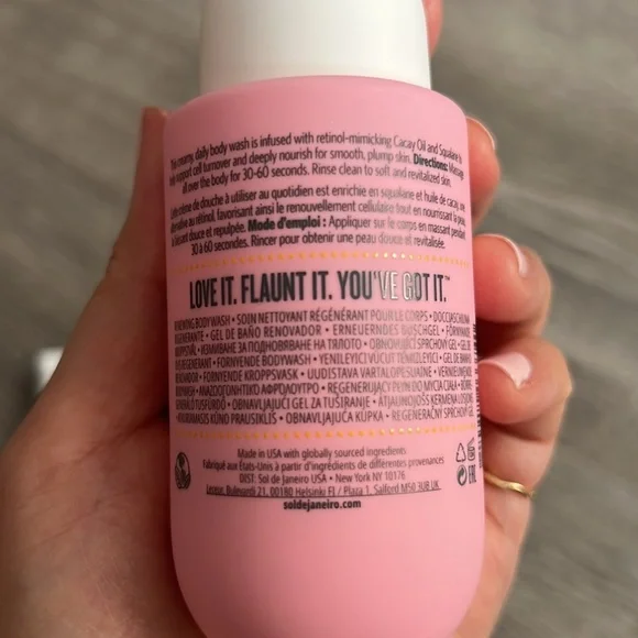 Elemis (London) Facial wash and BEIJA FLOR body wash set - Picture 5 of 5